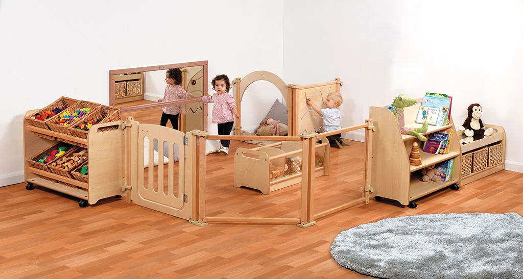 Baby Zone Raum-Set mit großen Aufbewahrungskörben — Millhouse Lernspielzeug Schule