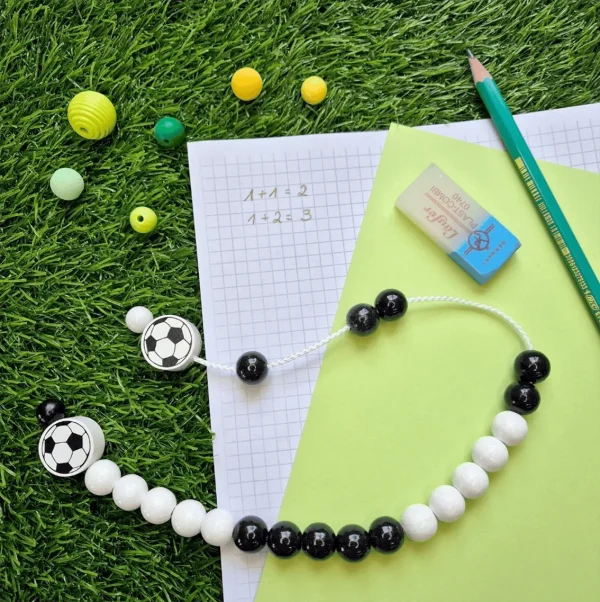 Bastelset Rechenkette "Fußball" — Kiki-Ena Bastelmaterial Naturholz