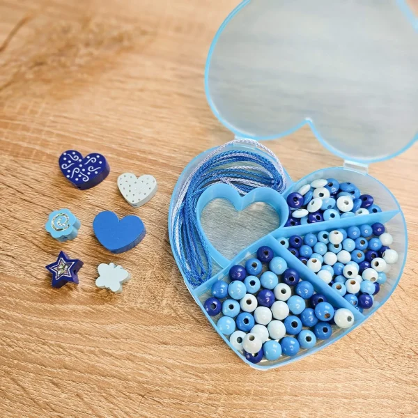 Holzperlen-Mix Herzbox "blau" — Kiki-Ena Bastelmaterial Naturholz