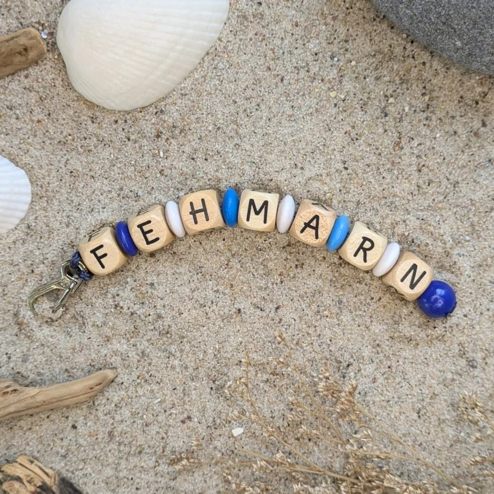 Holzperlen-Schlüsselanhänger "Fehmarn Blau" — Kiki-Ena Bastelmaterial Naturholz Holzperlen-Schlüsselanhänger "Fehmarn Blau" — Kiki-Ena Bastelmaterial Naturholz