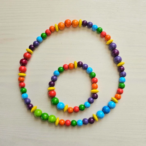 Holzperlenkette und Armband "Regenbogen" Bastelset — Kiki-Ena Bastelmaterial Naturholz