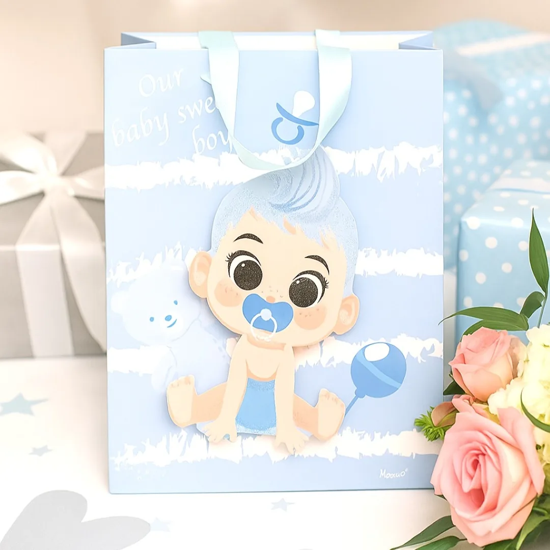 Kleine Geschenktüte mit 3D-Babymotiv - babyblau — Kiki-Ena Bastelmaterial Naturholz