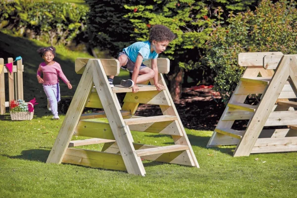 Klettergerüst-A-Rahmen-Set - Millhouse Lernspielzeug Schule
