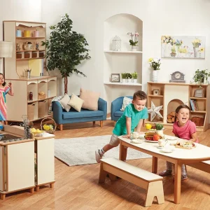 Komplett eingerichtete Rollenspiel- und Wohnwelt — Millhouse Lernspielzeug Schule Komplett eingerichtete Rollenspiel- und Wohnwelt — Millhouse Lernspielzeug Schule