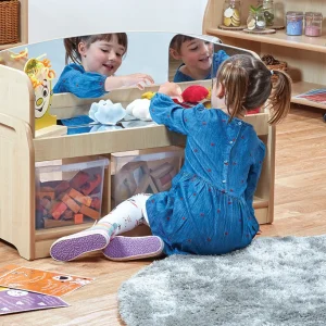 niedrige Sensorik-Spielstation mit Spiegelrahmen und 3 transparenten Boxen — Millhouse Lernspielzeug Schule