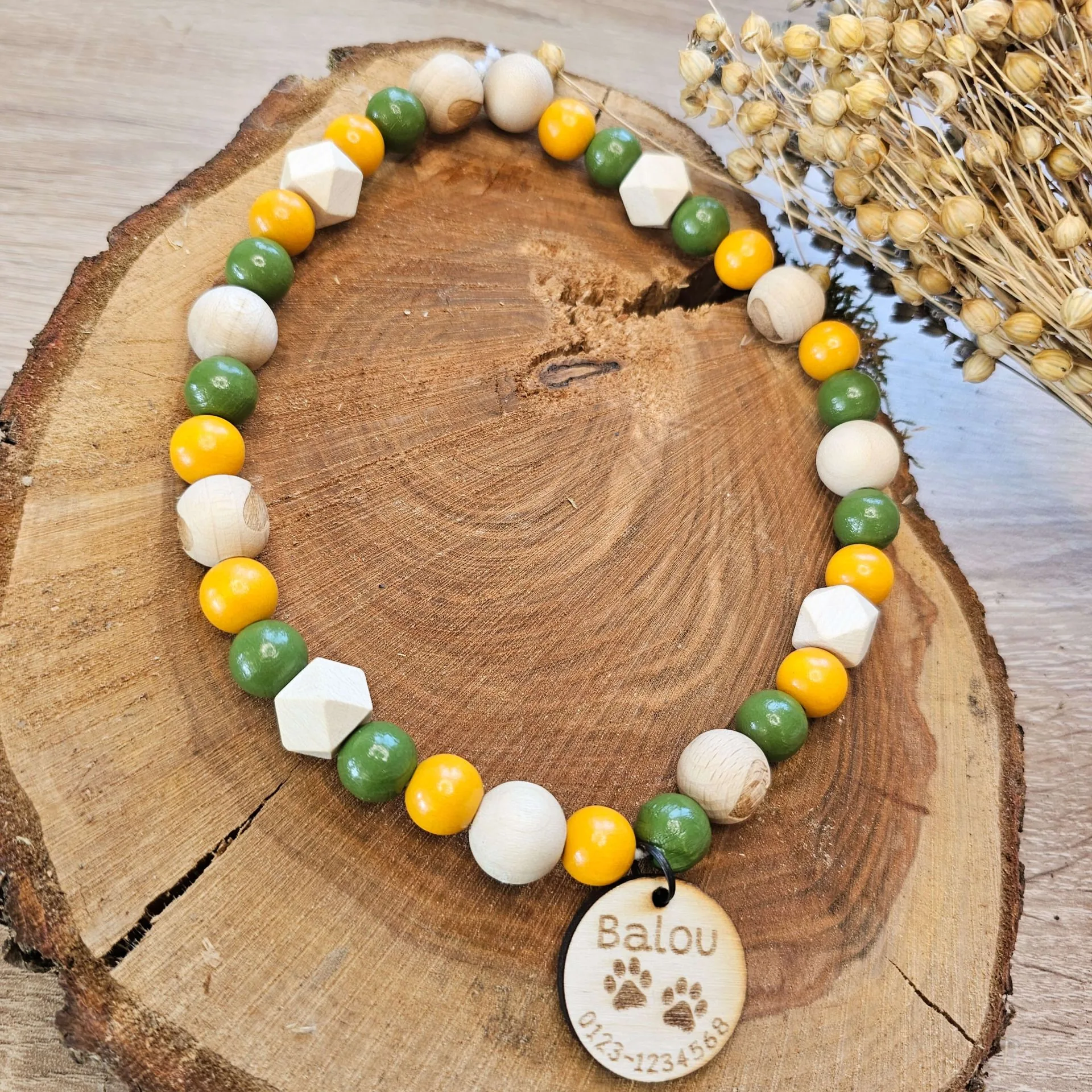 Personalisierte Hundehalskette "oliv" mit Hundemarke Bastelset — Kiki-Ena Bastelmaterial Naturholz