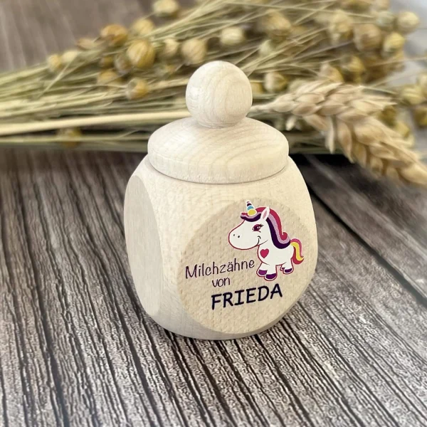 Personalisierte Milchzahndose Einhorn mit Wunschnamen — Kiki-Ena Bastelmaterial Naturholz Personalisierte Milchzahndose Einhorn mit Wunschnamen — Kiki-Ena Bastelmaterial Naturholz