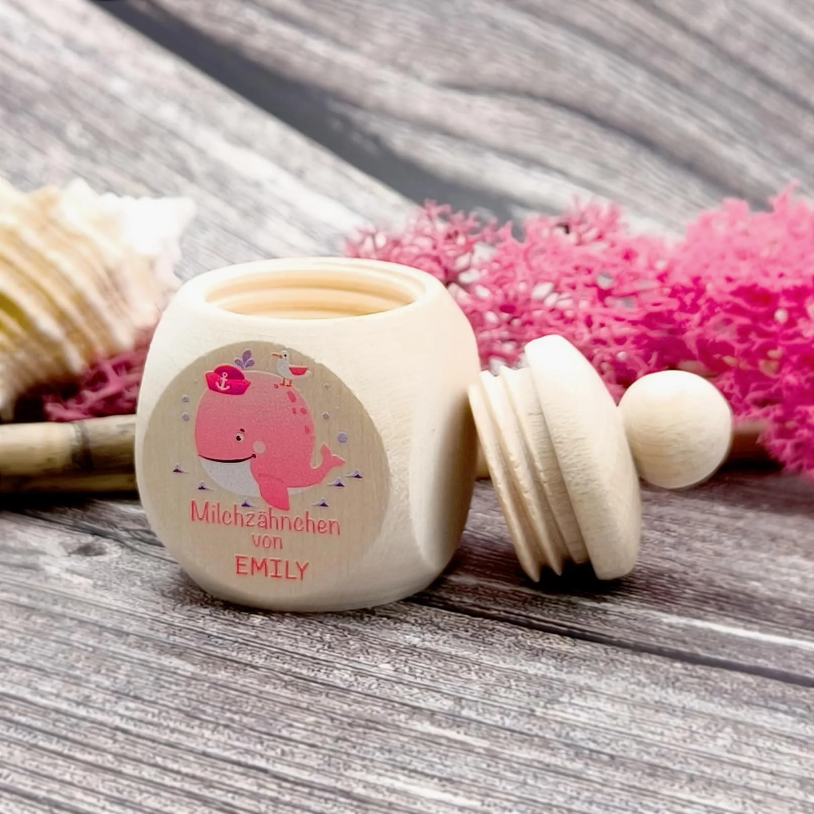 Personalisierte Milchzahndose Wal mit Namen - rosa — Kiki-Ena Bastelmaterial Naturholz