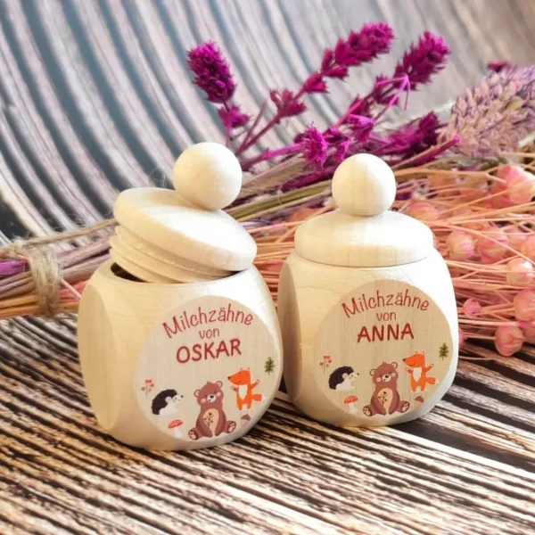 Personalisierte Milchzahndose Waldtiere mit Wunschnamen — Kiki-Ena Bastelmaterial Naturholz Personalisierte Milchzahndose Waldtiere mit Wunschnamen — Kiki-Ena Bastelmaterial Naturholz