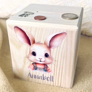 Personalisierte Spardose "Hase" — Kiki-Ena Bastelmaterial Naturholz Personalisierte Spardose "Hase" — Kiki-Ena Bastelmaterial Naturholz