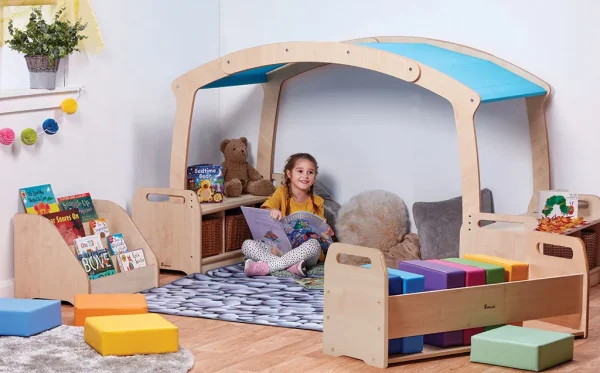 Regenbogen-Lese-Minizone mit  großen Körben — Millhouse Lernspielzeug Schule