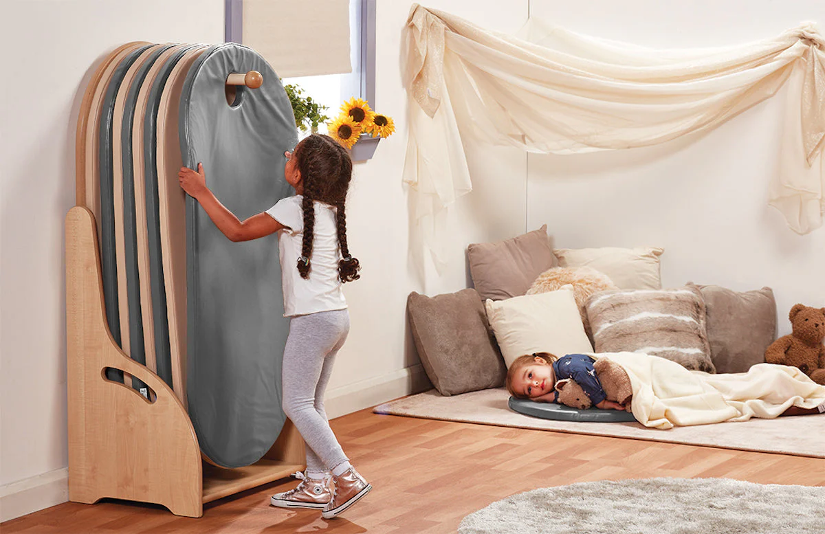 Slumberstore Freistehende Matten in Grau/Creme — Millhouse Lernspielzeug Schule Slumberstore Freistehende Matten in Grau/Creme — Millhouse Lernspielzeug Schule