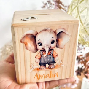 Spardose mit Namen "Elefant" — Kiki-Ena Bastelmaterial Naturholz
