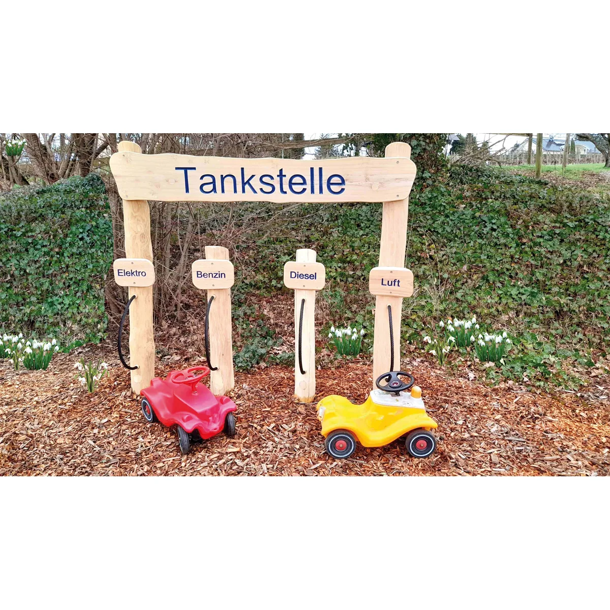 Spielelement Tankstelle Robinie — Kiki-Ena Bastelmaterial Naturholz Spielelement Tankstelle Robinie — Kiki-Ena Bastelmaterial Naturholz