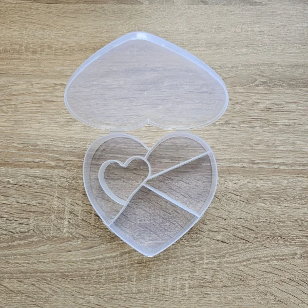 Aufbewahrungsbox für Perlen "Herz" • 5 Fächer Transparent — Kiki-Ena Bastelmaterial Naturholz